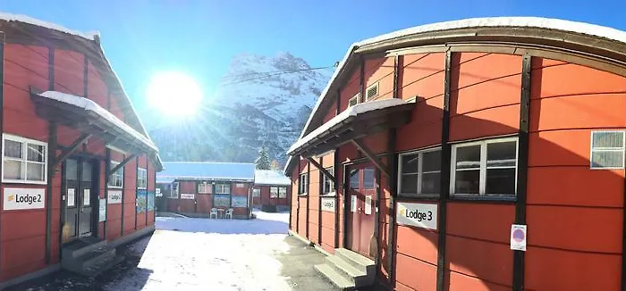 Downtown Lodge Hostel - Unique Simple Central Grindelwald
